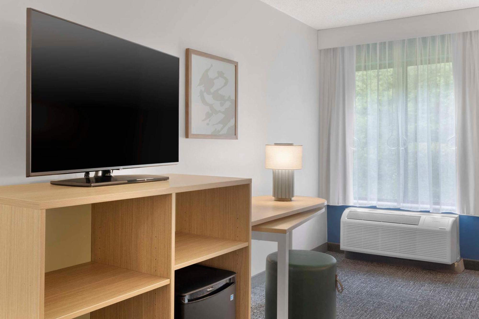 Spark By Hilton Newcomerstown المظهر الخارجي الصورة